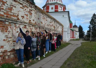 Студенты и преподаватели ВГСПУ в Суздале